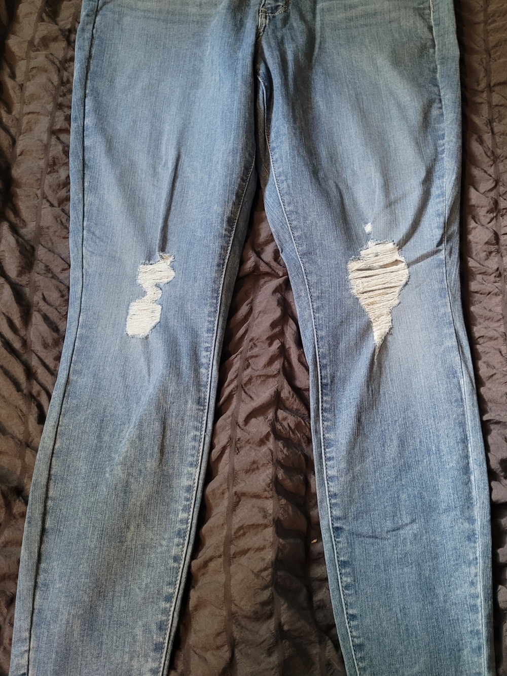 Women’s LEVIS Distressed Light Blue Jeans